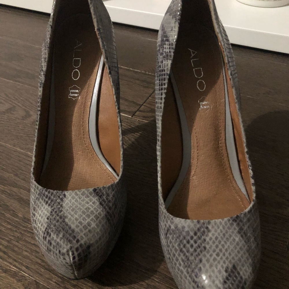 High Heels - Picture 2 of 6
